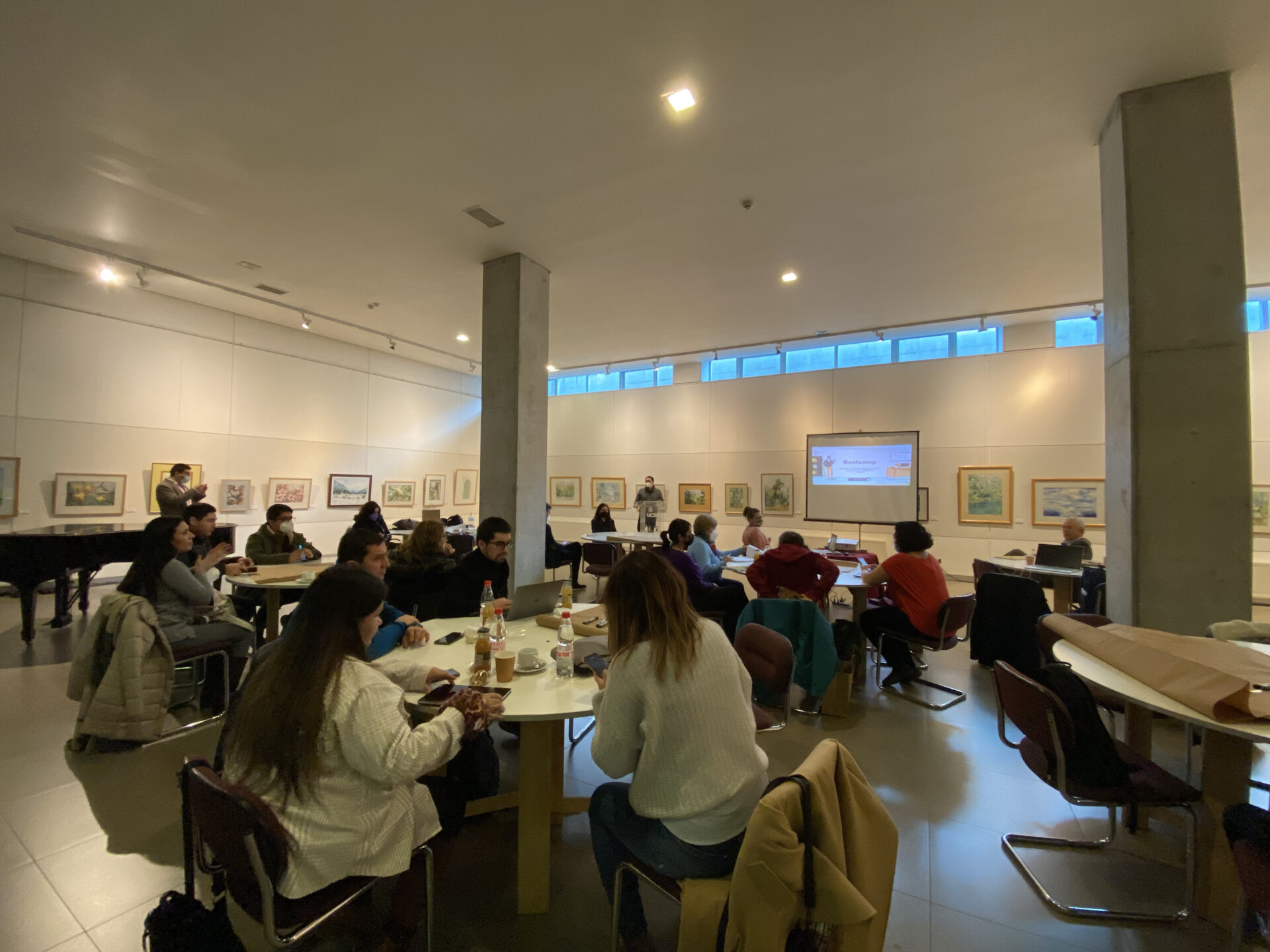 1° generación de académicos y académicas Programa Innovación realizan exitosa jornada de trabajo en proyectos I+D+i+ebct.