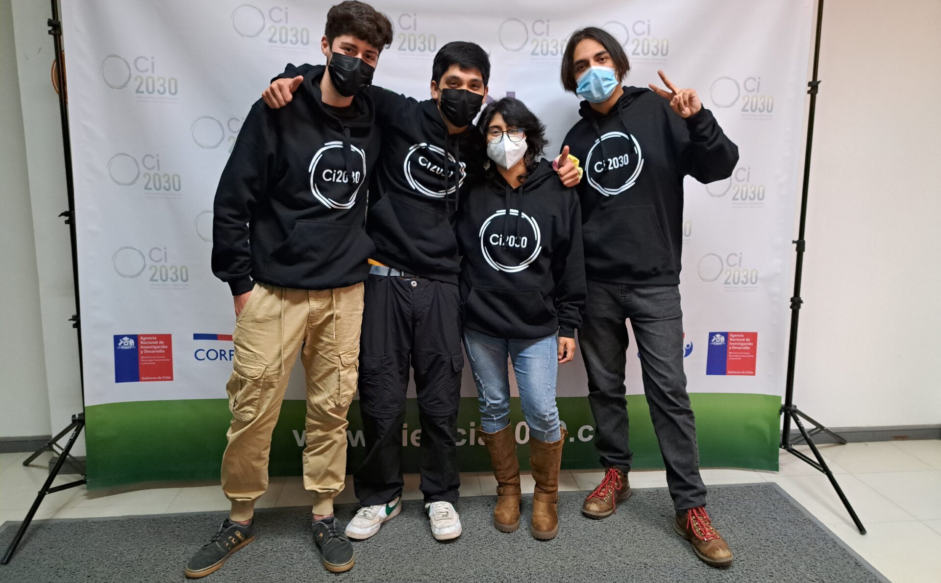 Alumnos pertenecientes a la UCSC son finalistas de Hackatón por el Cambio Climático con su proyecto para controlar especies introducidas