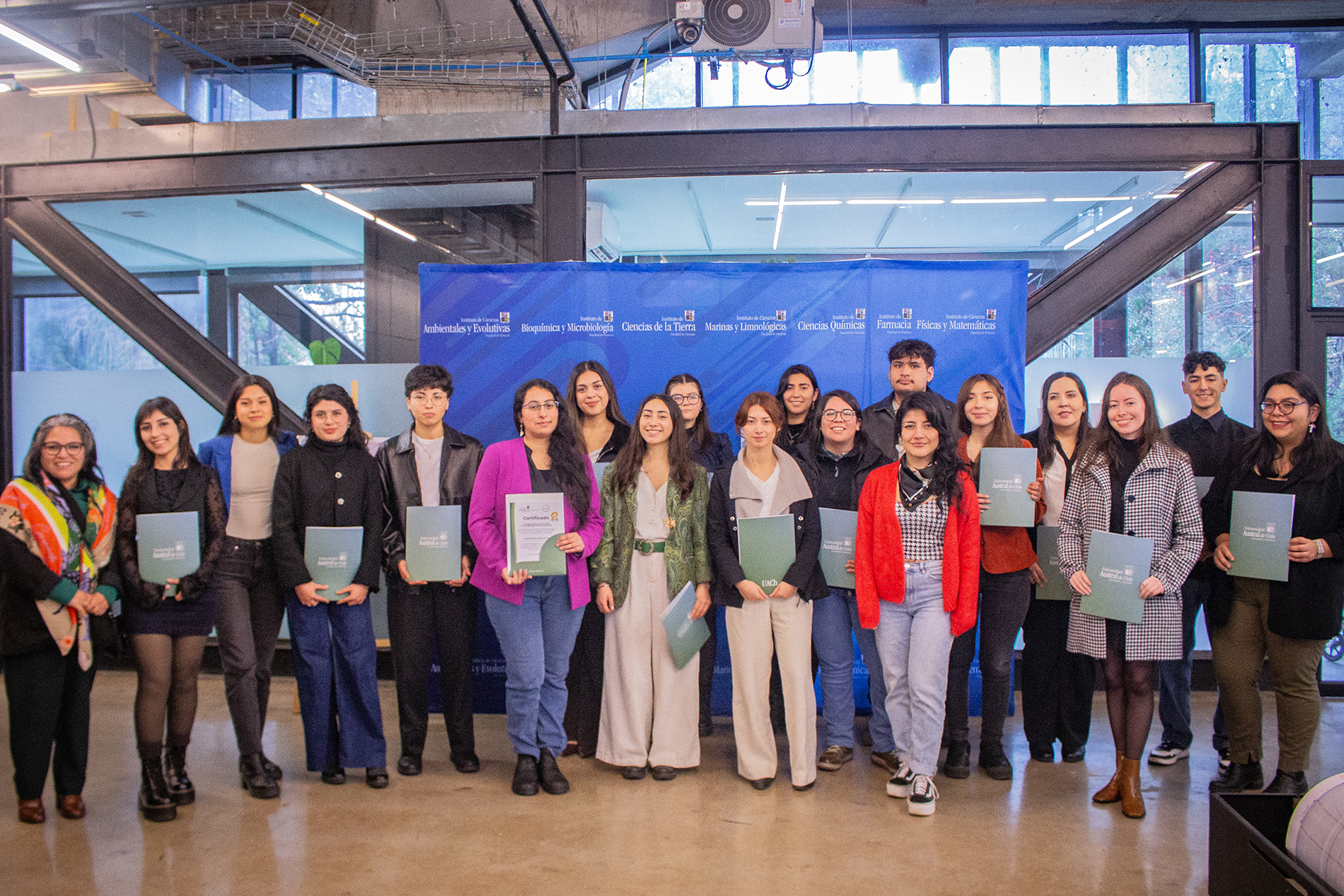 19 estudiantes de la Facultad de Ciencias UACh reciben Becas de Apoyo a Tesis con énfasis en el liderazgo femenino